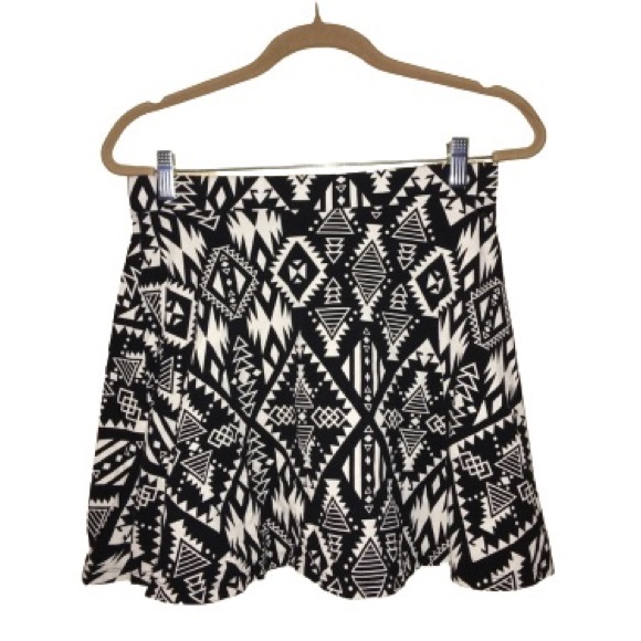 Dresses & Skirts - VS Pink Aztec Skirt